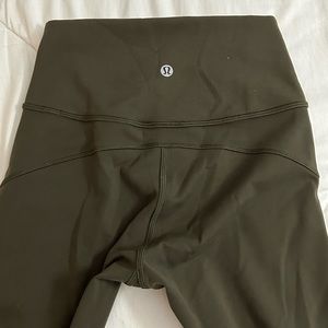Army green lululemon running leggings size 6
